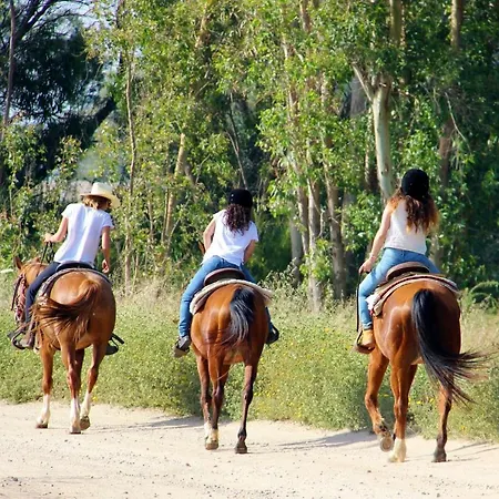 Sa Ramadura Oda ve Kahvaltı 4*